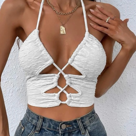 White crop top - Picture 2 of 3